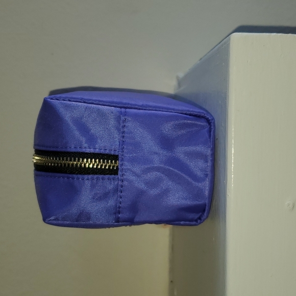 New Victoria's Secret Bling Spellout Travel Makeup Cosmetic Pouch Bag NWT - Picture 3 of 9